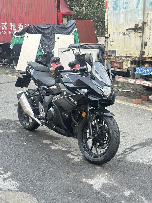 二手豪爵铃木GSX250R