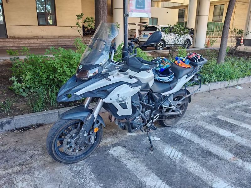 二手贝纳利金鹏 TRK502