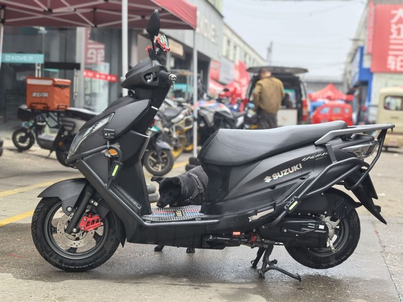 二手济南铃木优驿 UE125T