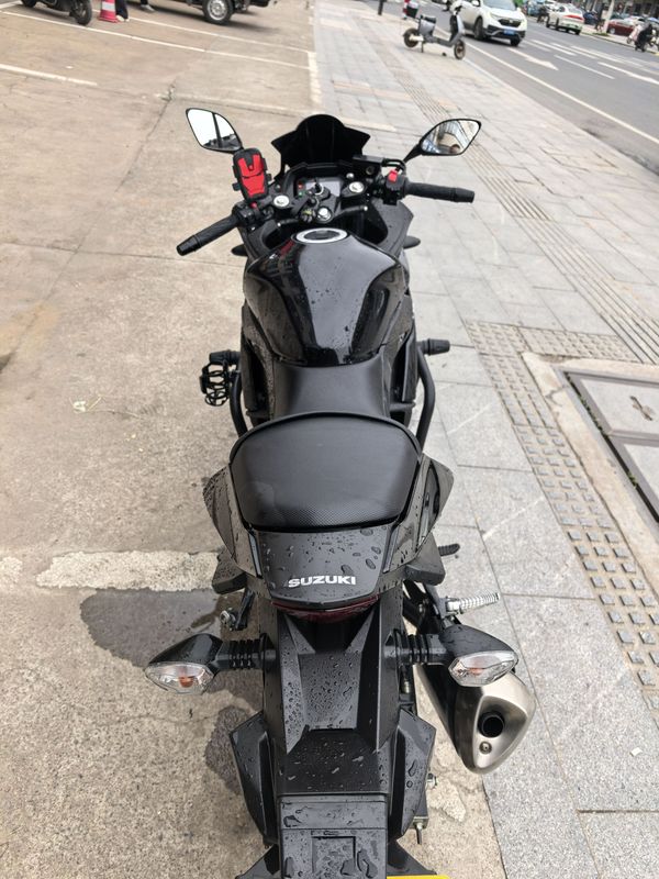二手豪爵铃木GSX250R