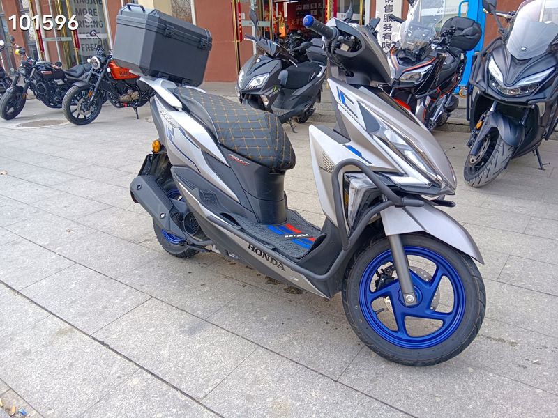 二手新大洲本田裂行 RX125Fi