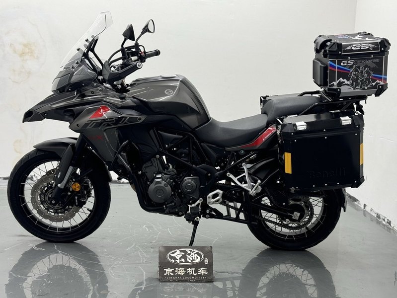 二手贝纳利金鹏 TRK502