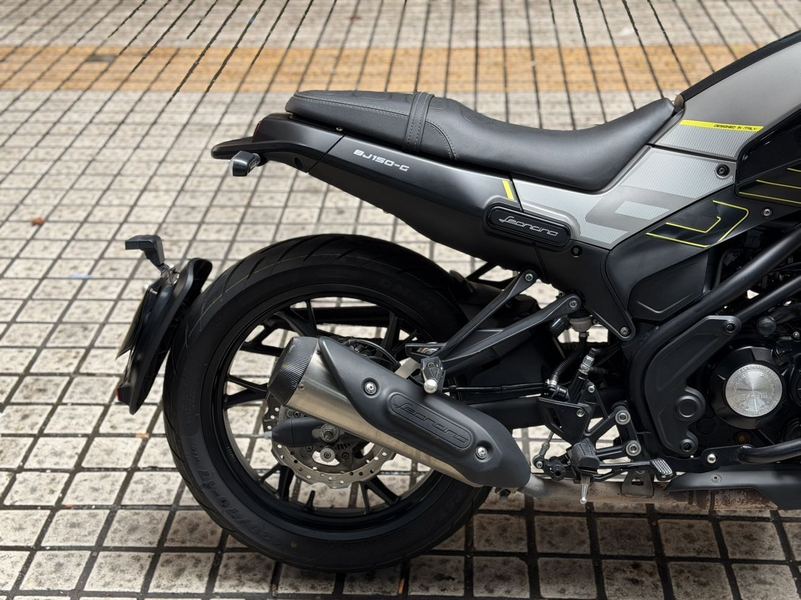 二手贝纳利幼狮 Leoncino 150