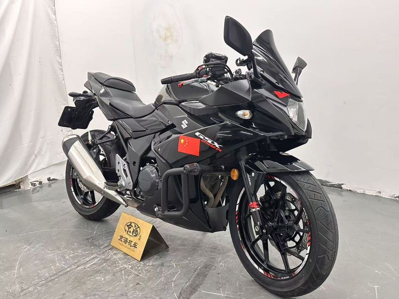二手豪爵铃木GSX250R