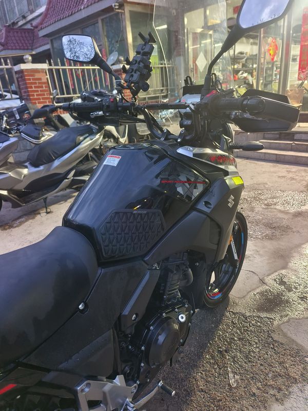 二手豪爵铃木DL250