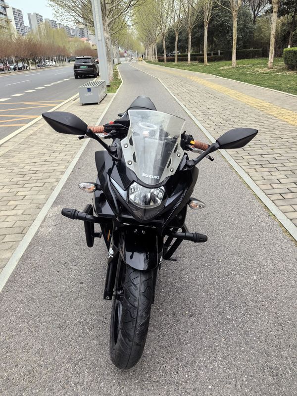 二手豪爵铃木GSX250R