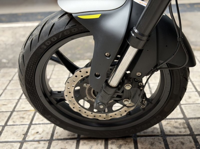 二手贝纳利幼狮 Leoncino 150