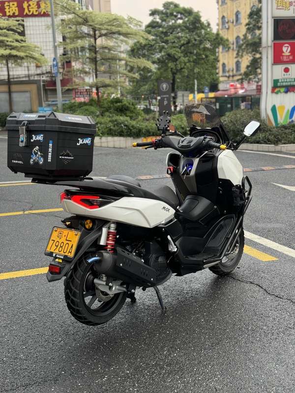 二手望雅猛士四代