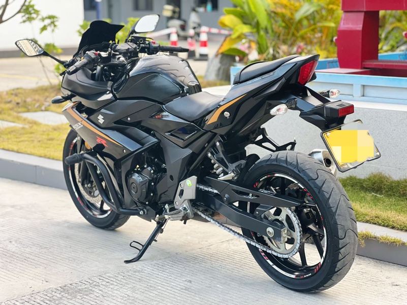 二手豪爵铃木GSX250R