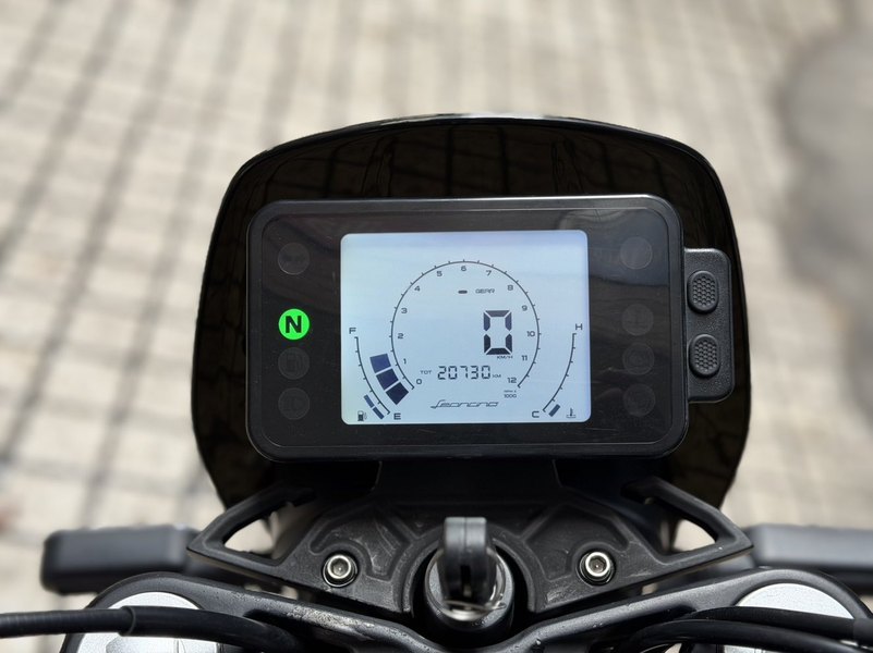 二手贝纳利幼狮 Leoncino 150