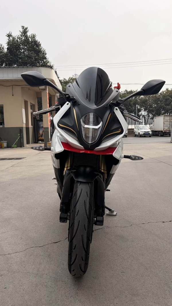 二手贝纳利龙卷风 Tornado 302R