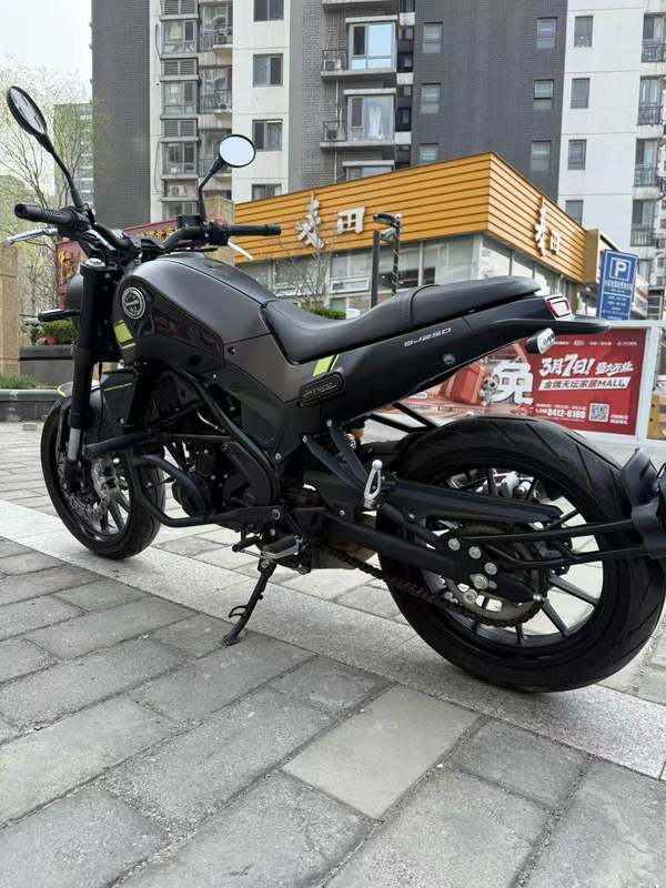 二手贝纳利幼狮 Leoncino 250