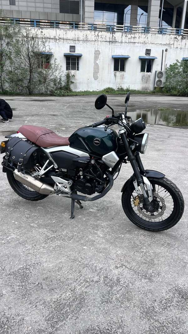 二手五羊本田鸷道 CB190SS