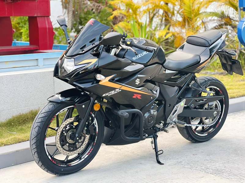 二手豪爵铃木GSX250R