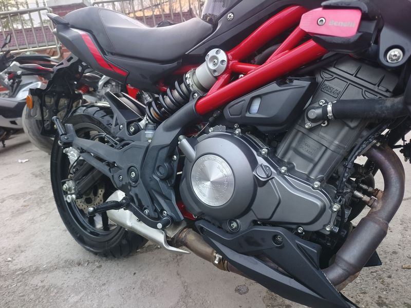 二手贝纳利蓝宝龙 BN302S