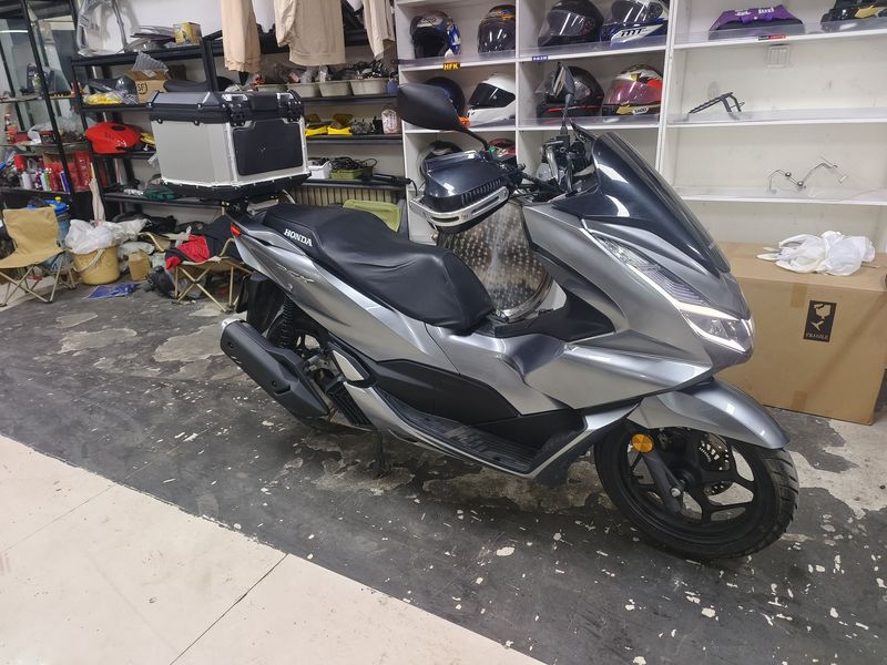 二手五羊本田PCX