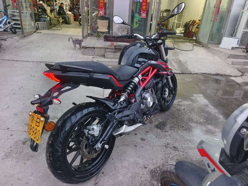 二手贝纳利蓝宝龙 BN302S