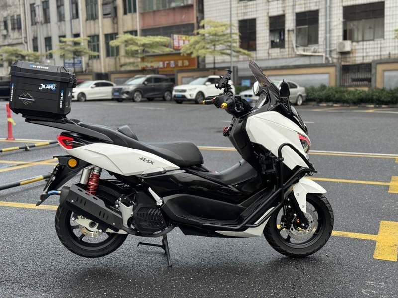 二手望雅猛士四代