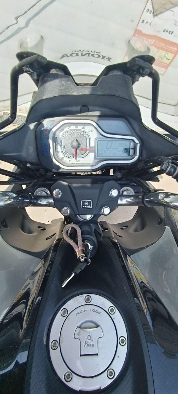 二手五羊本田猛鸷 CB190X