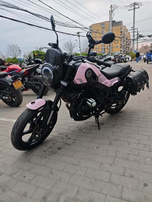 二手贝纳利幼狮 Leoncino 150