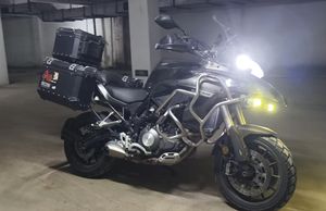 二手贝纳利金鹏 TRK502