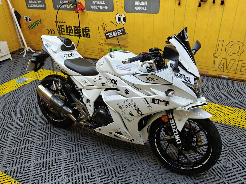 二手豪爵铃木GSX250R