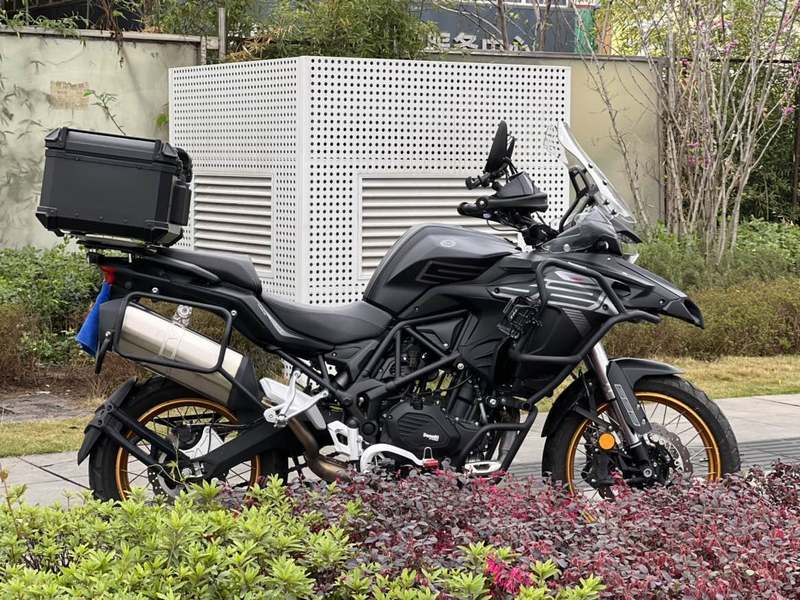 二手贝纳利TRK552