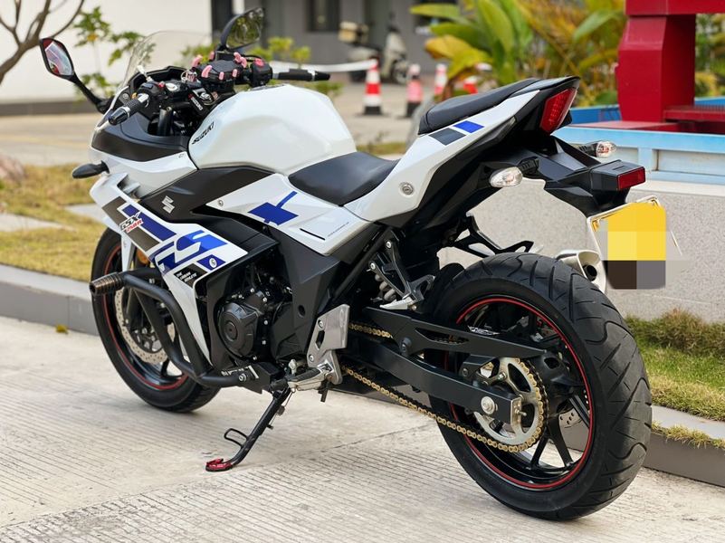 二手豪爵铃木GSX250R