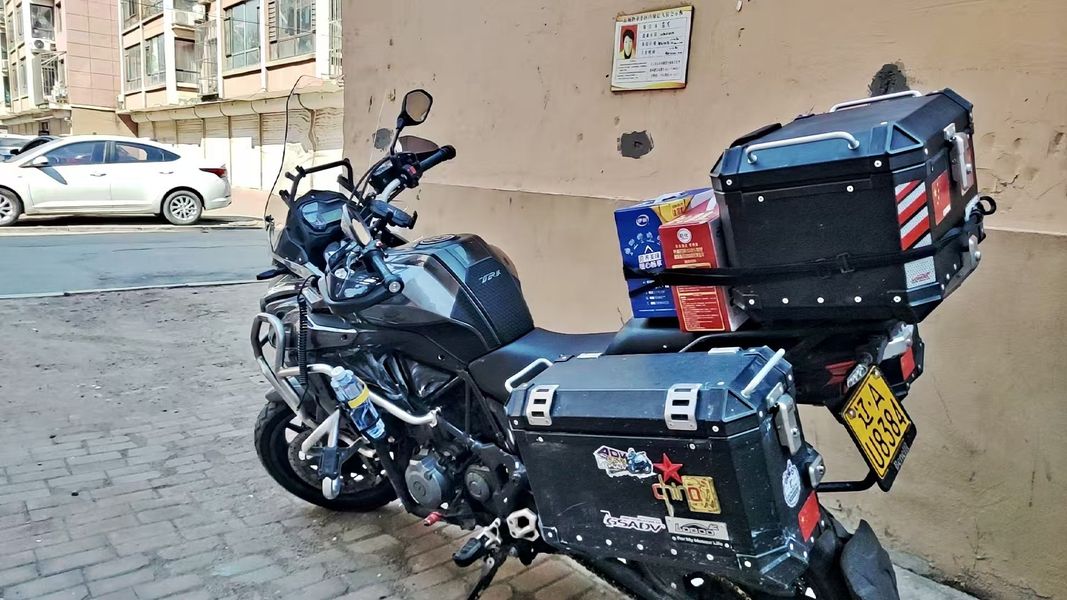 二手贝纳利金鹏 TRK502