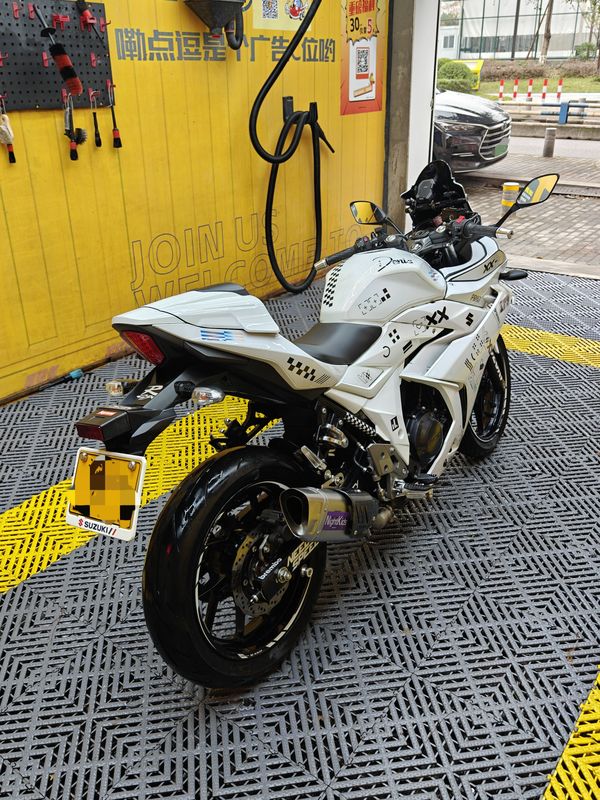 二手豪爵铃木GSX250R