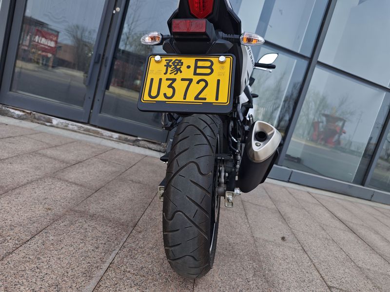 二手豪爵铃木GSX250R