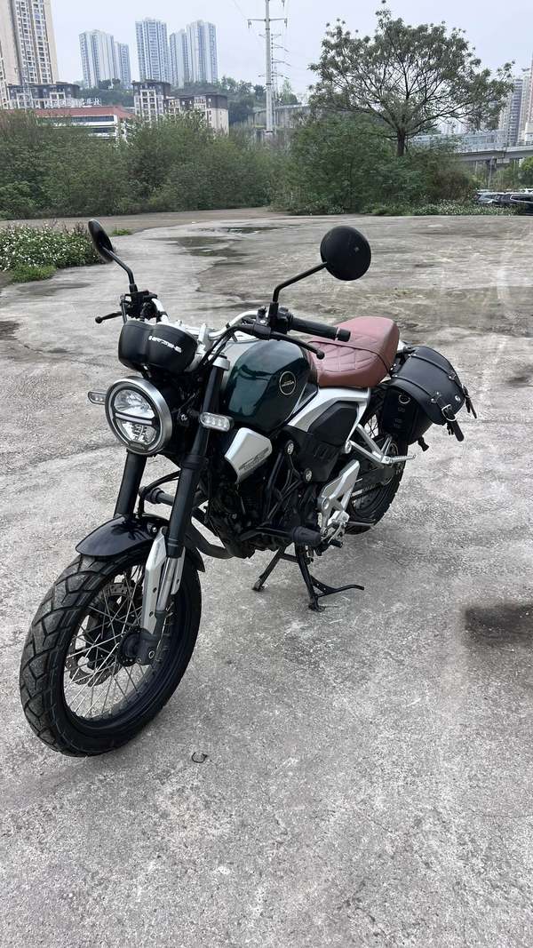 二手五羊本田鸷道 CB190SS