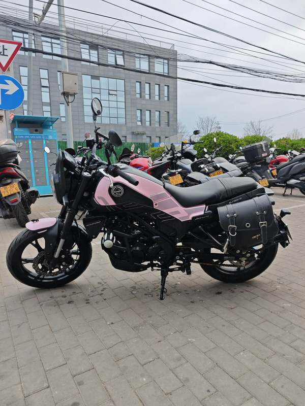 二手贝纳利幼狮 Leoncino 150