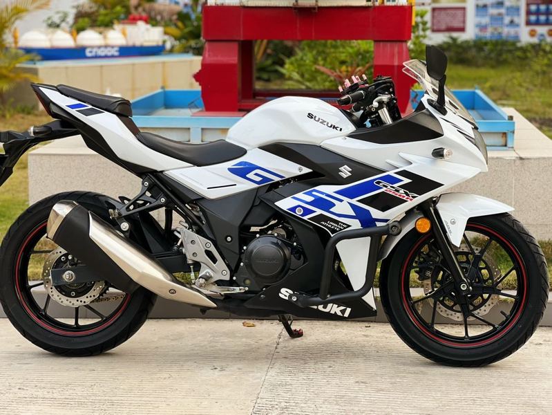 二手豪爵铃木GSX250R