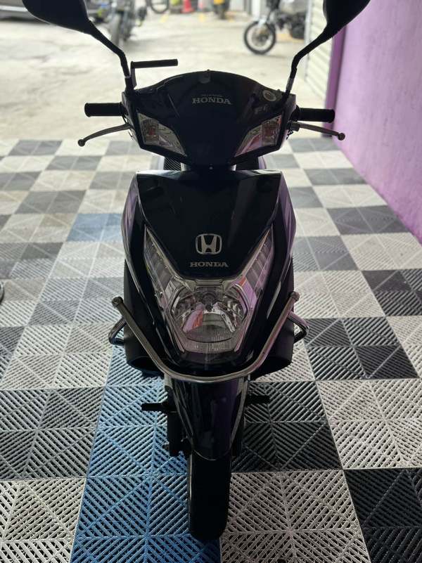 二手五羊本田Cruising 御鲨125