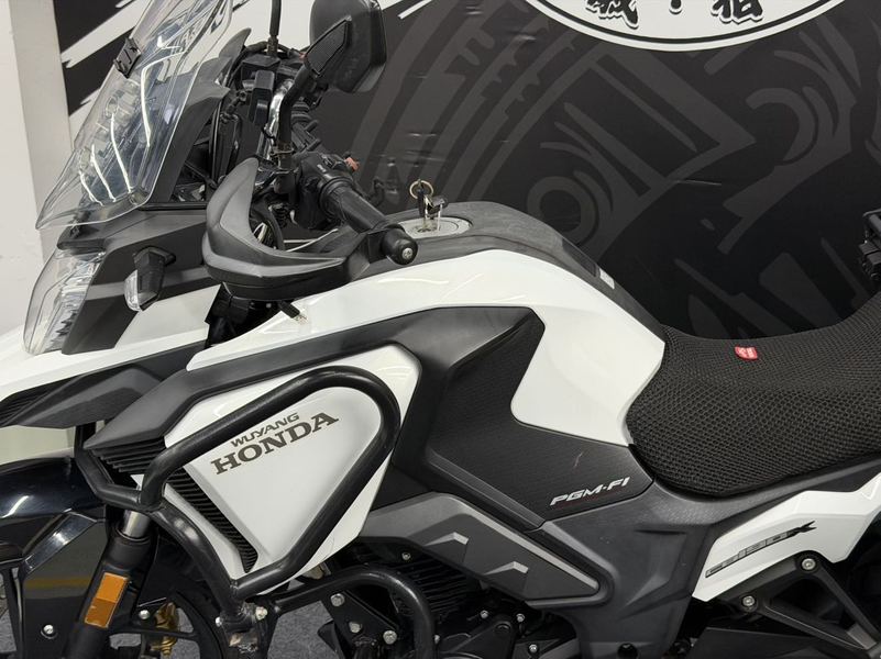 二手五羊本田猛鸷 CB190X