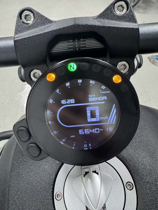 二手奔达Rock300 灰石