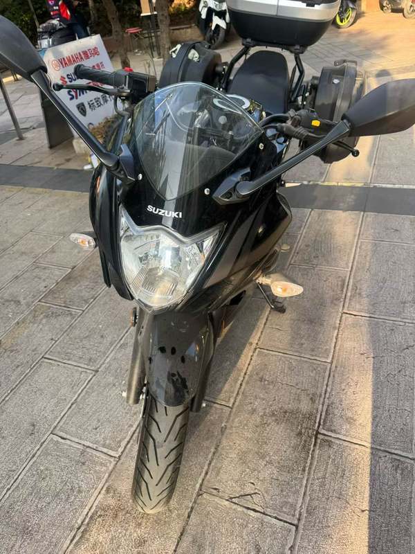 二手济南铃木极客飒 Gixxer 155