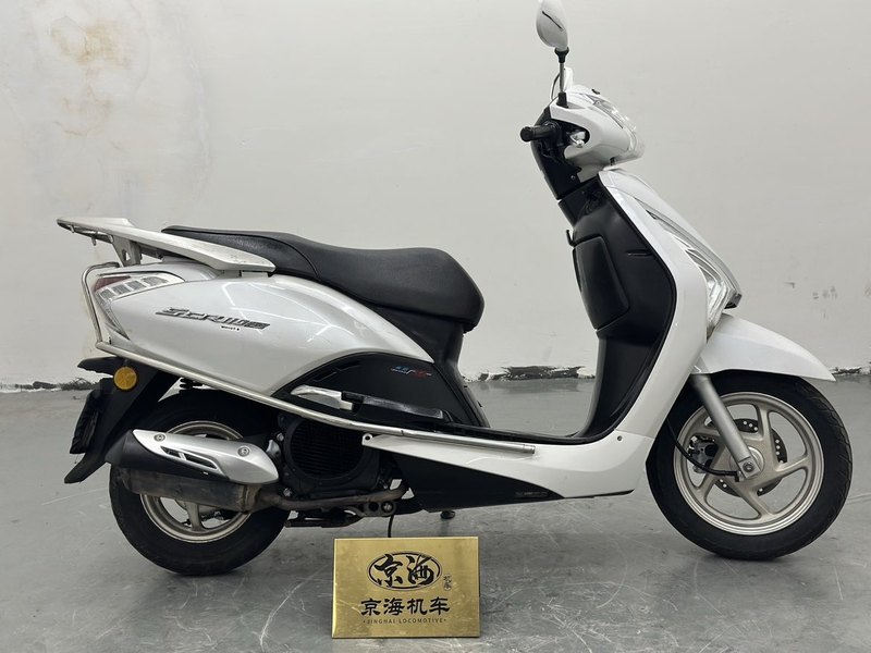二手五羊本田SCR110 佳御