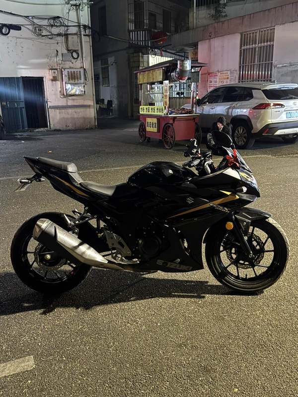 二手豪爵铃木GSX250R