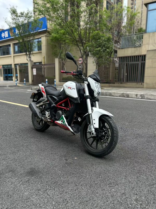 二手贝纳利小黄龙 TNT25