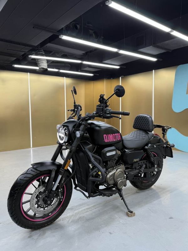 二手QJMOTOR闪300