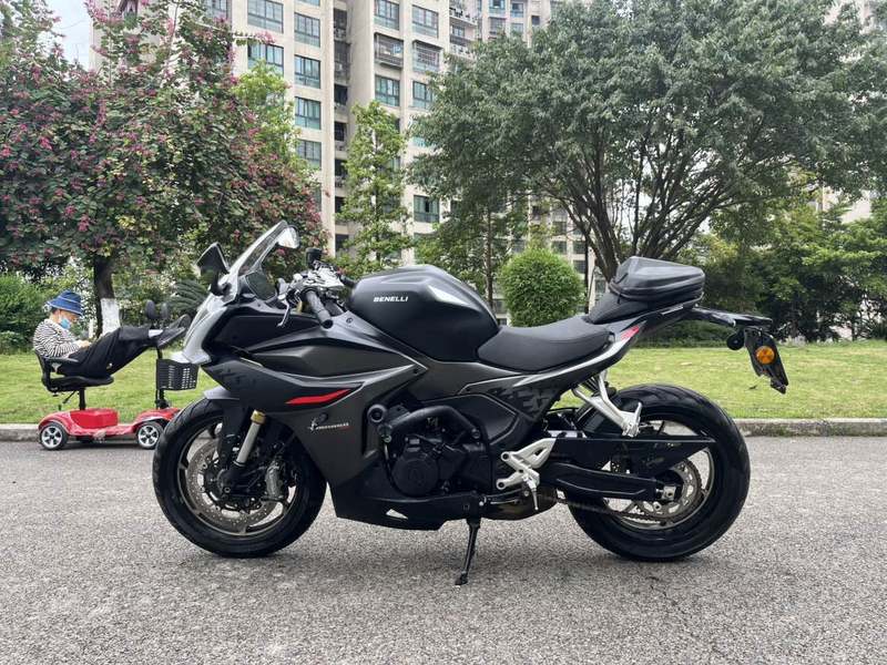 二手贝纳利龙卷风 Tornado 552R