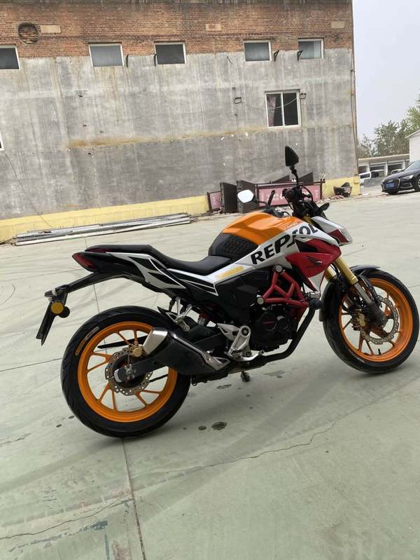 二手五羊本田CB190R 暴锋眼