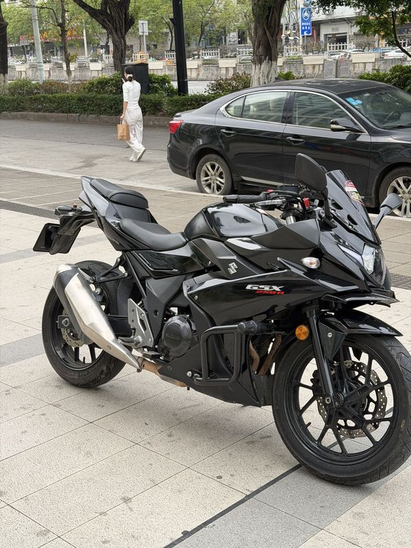 二手豪爵铃木GSX250R