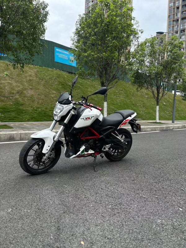 二手贝纳利小黄龙 TNT25