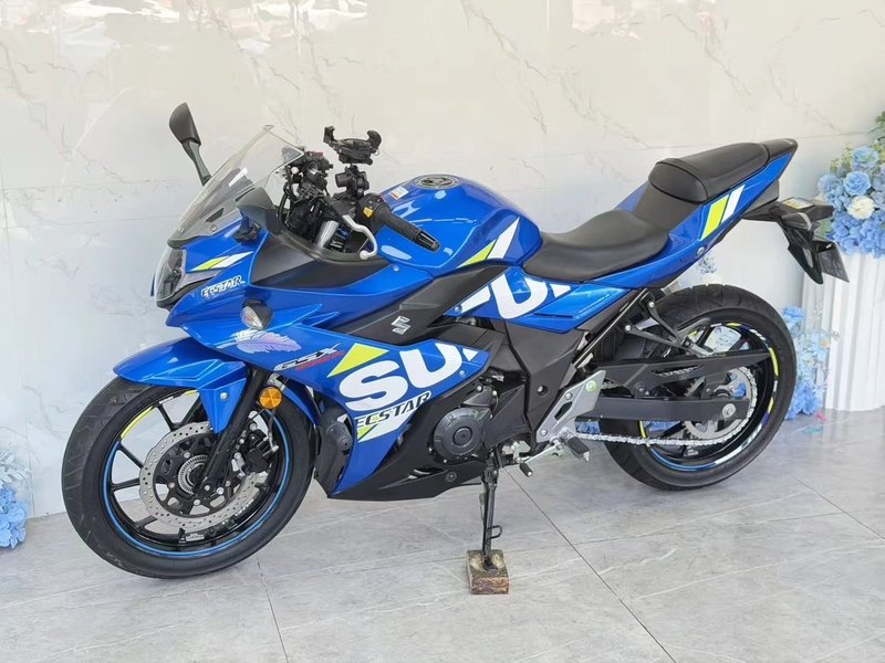 二手豪爵铃木GSX250R