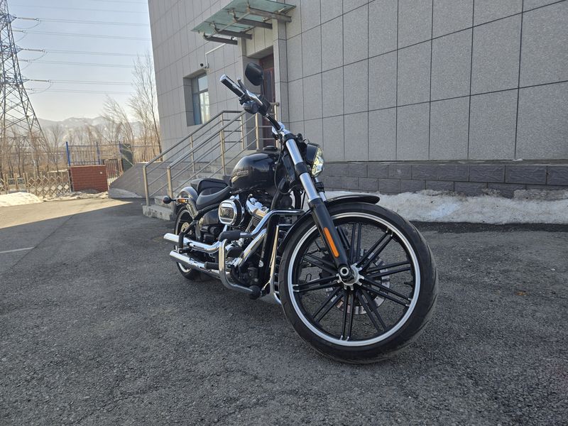 二手哈雷戴维森突破者 Breakout