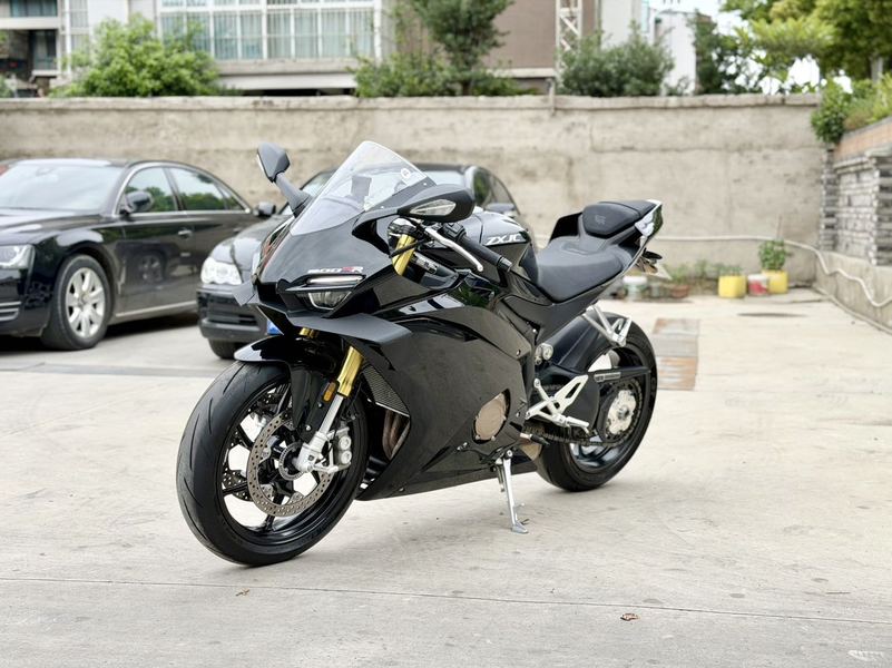 二手张雪机车500RR