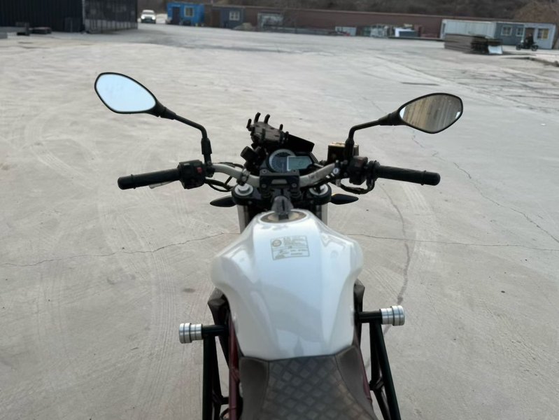 二手贝纳利蓝宝龙BJ300GS